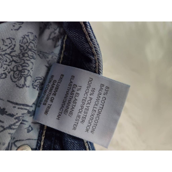 Silver Womens Aiko Capri Jeans Blue Distressed Stone Wash Low Rise Denim 26x22 - Picture 8 of 8